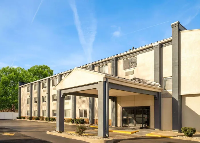Hotel Americinn By Wyndham Il 3*